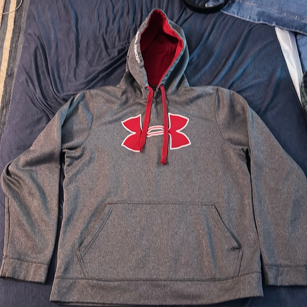 Gray Under Armour Swearshirt